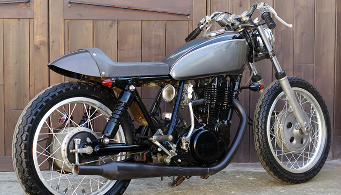 SR400/500 カスタム HOLE-OF-THE-WALL