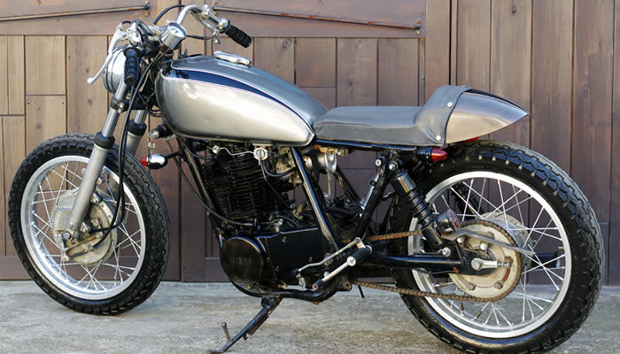 SR400/500 カスタム HOLE-OF-THE-WALL