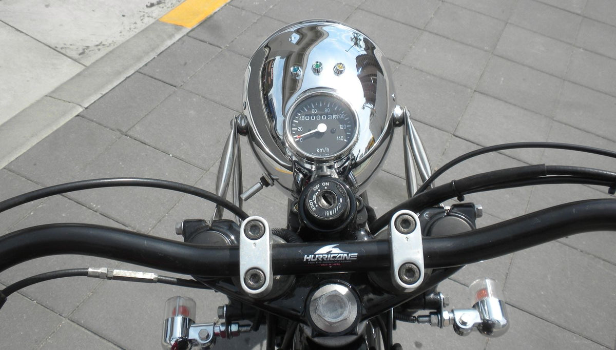 SR400/500 カスタム モーターサイクルズ-バーン