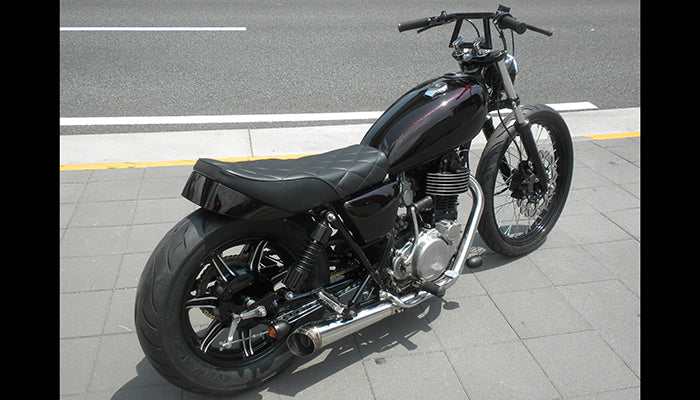 SR400/500 カスタム モーターサイクルズ-バーン