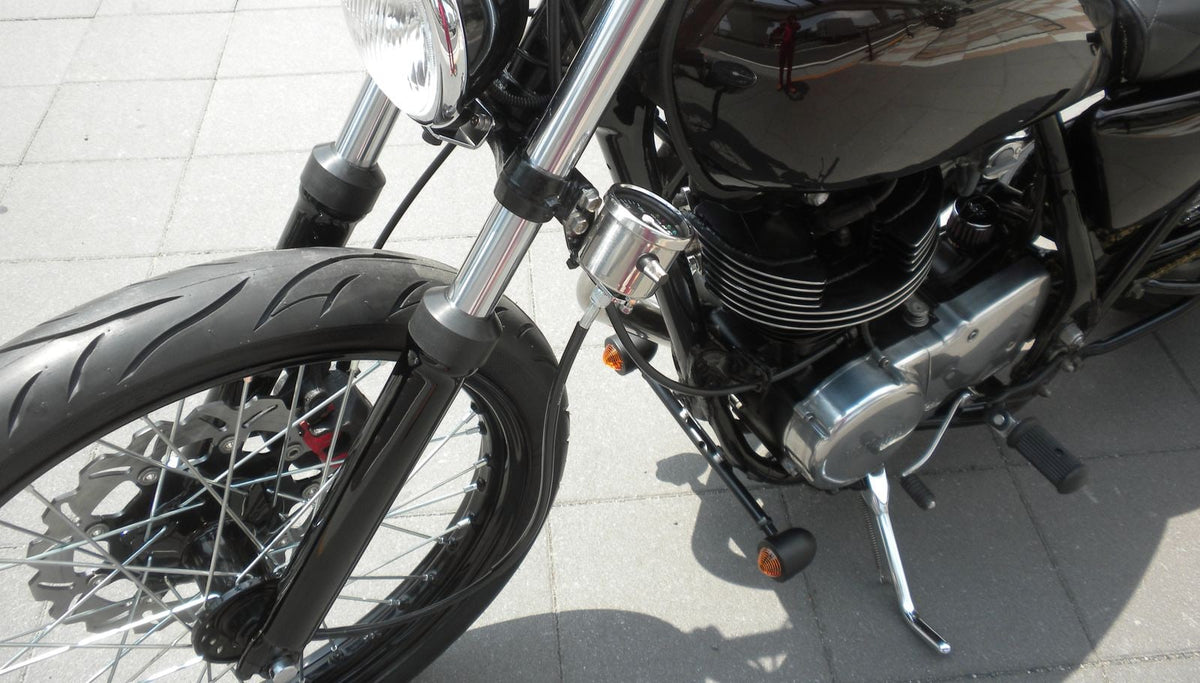 SR400/500 カスタム モーターサイクルズ-バーン