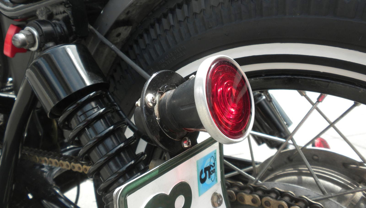 SR400/500 カスタム モーターサイクルズ-バーン
