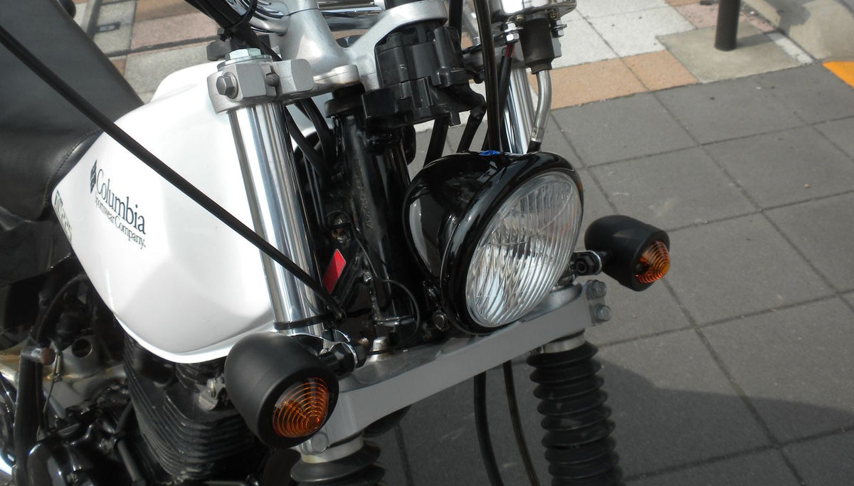 TW225/200 カスタム モーターサイクルズ-バーン