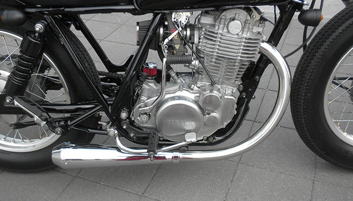 SR400/500 カスタム モーターサイクルズ-バーン