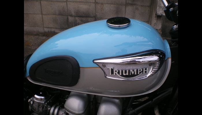 TRIUMPH カスタム LEFT-HAND-MOTOR-GARAGE