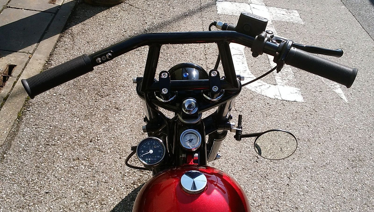 SR400/500 カスタム モーターサイクルズ-バーン