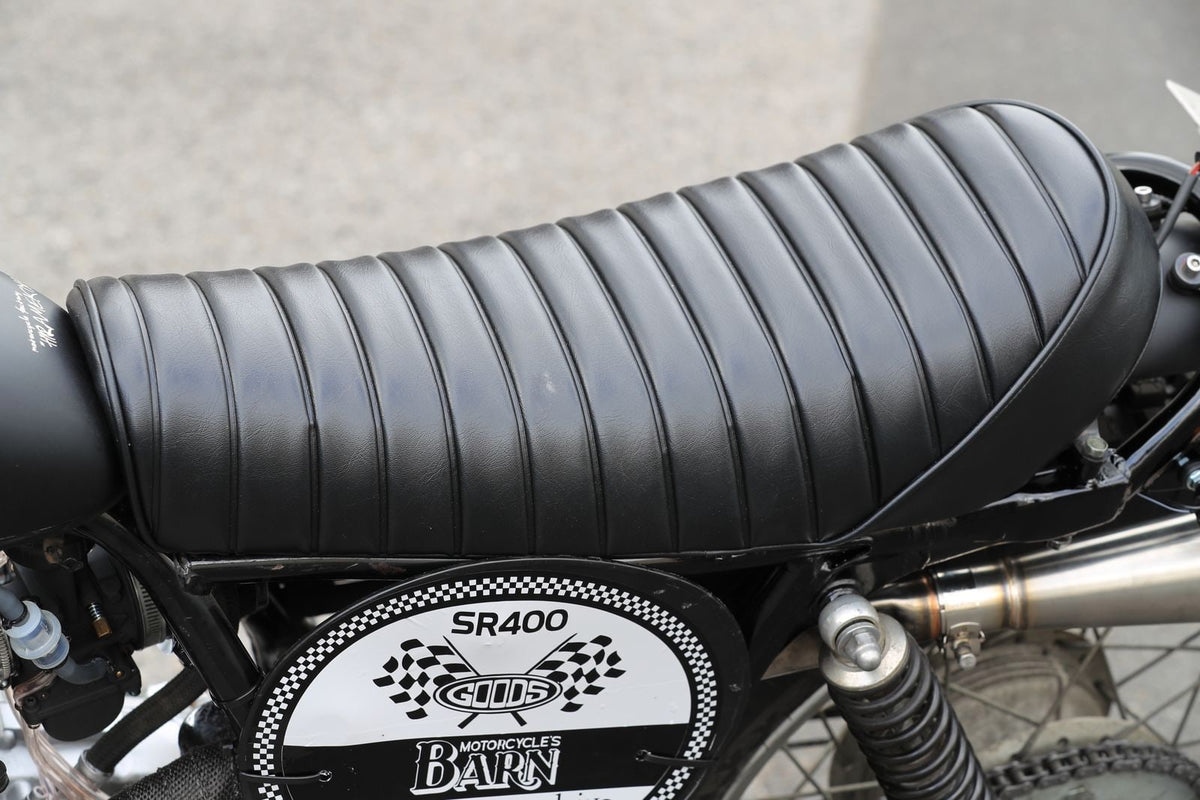SR400/500 カスタム モーターサイクルズ-バーン
