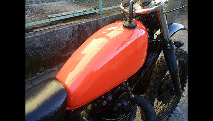 SR400/500 カスタム モーターサイクルズ-バーン
