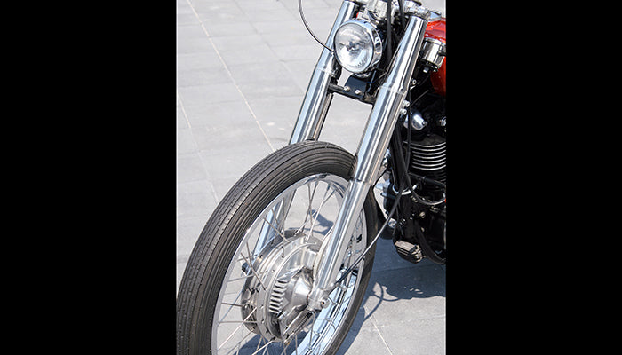 SR400/500 カスタム モーターサイクルズ-バーン