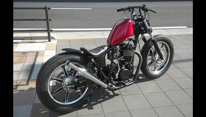 SR400/500 カスタム モーターサイクルズ-バーン