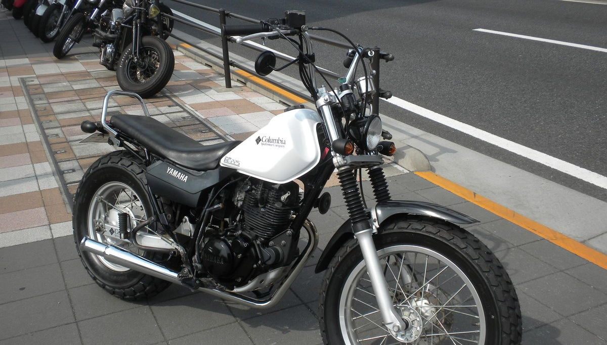 TW225/200 カスタム モーターサイクルズ-バーン