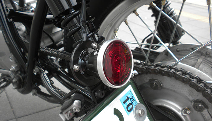 SR400/500 カスタム モーターサイクルズ-バーン