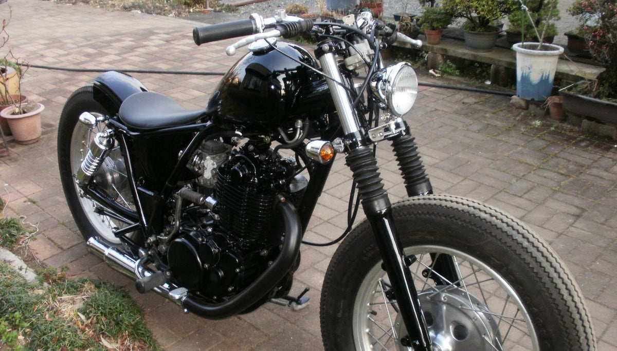 SR400/500 カスタム FACTORY-ARAI