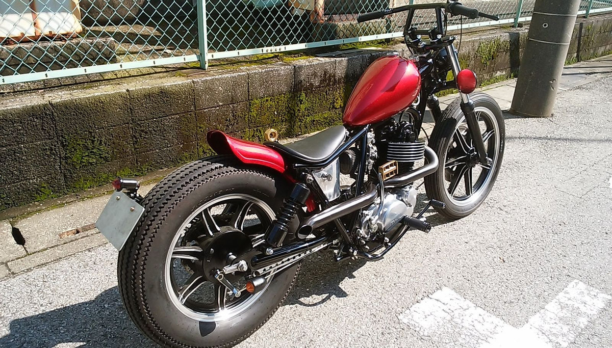 SR400/500 カスタム モーターサイクルズ-バーン