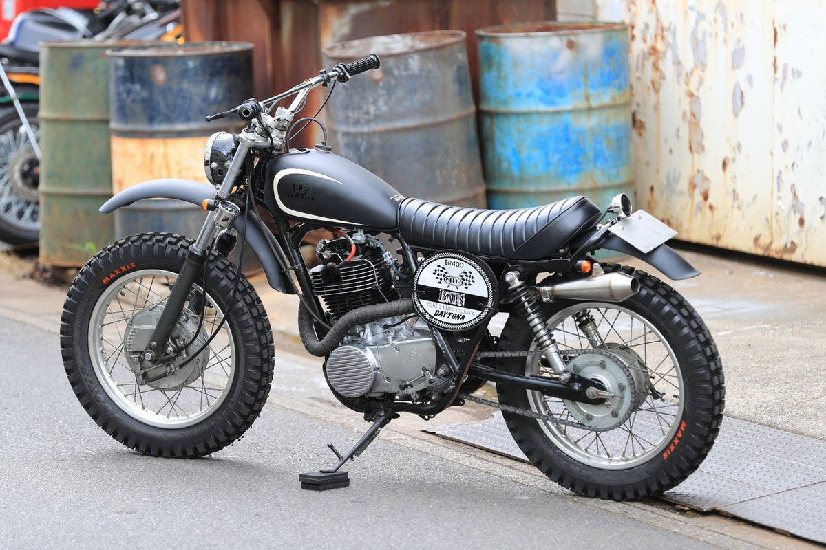 SR400/500 カスタム モーターサイクルズ-バーン