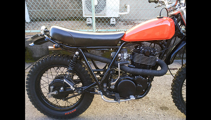 SR400/500 カスタム モーターサイクルズ-バーン