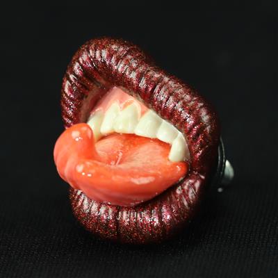 BRATTY LIP NumberBolt /Split tongue /バーレスクレッド