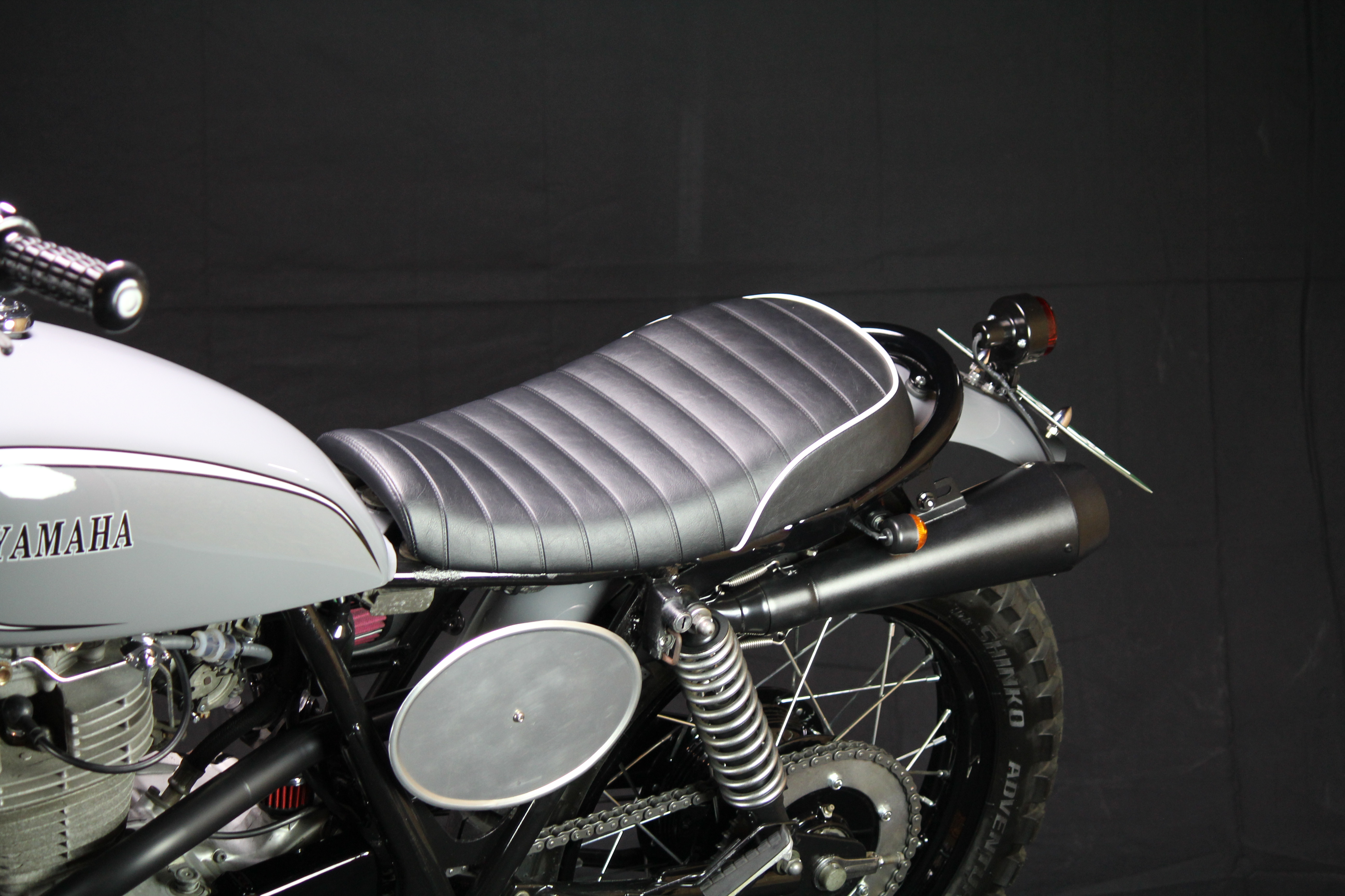 sr400 シート ジュリアーリ 60s ダブル ホワイト 白 ビンテージ 