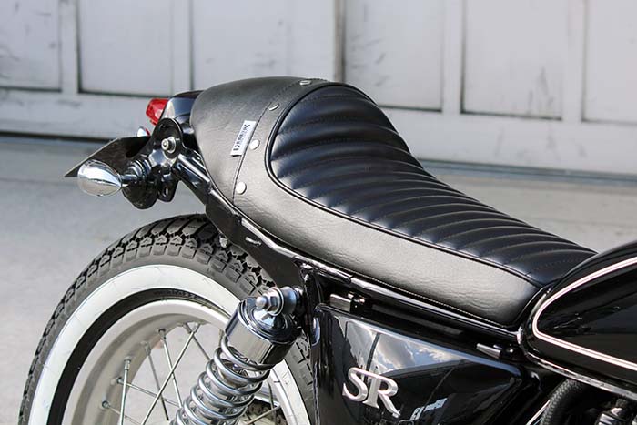 SR400 イージーライダースカフェシートナイトロヘッズ スタッドシート 