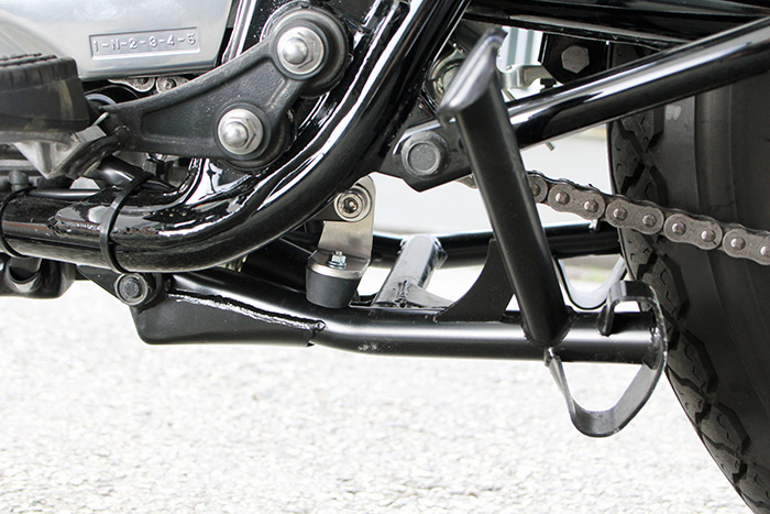 SR400(汎用)スーパートラップマフラー （汎用スパトラマフラーに交換 