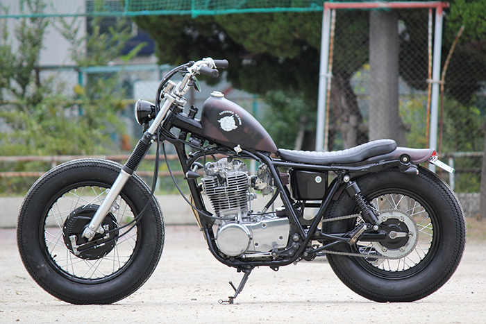 sr400 ボルトオン フラットフェンダー ボバーカフェレーサーリア 