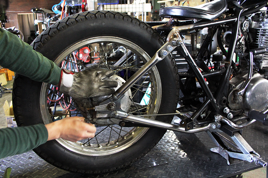 200ワイドタイヤ用　リジットフレーム　ハードテール　 引取り歓迎 /ナックル、パン、ショベル、ボンバー