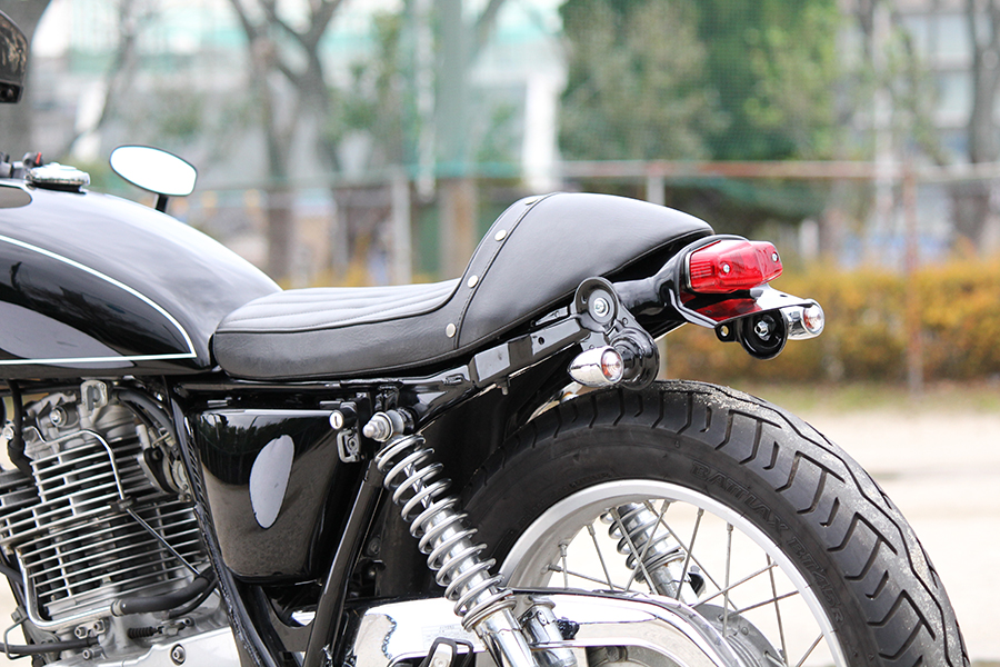 sr400 リアフェンダー テールランプ 通販