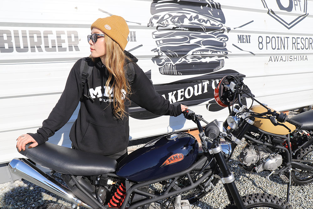 バイカーに超お勧めなサングラス8478（ブラック×イエロー） ［エイトトウキョウ] フード付き バイカー サングラス